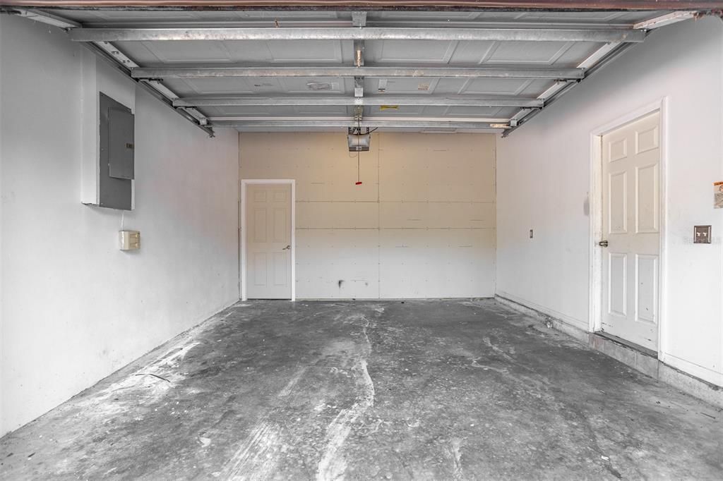 For Sale: $294,999 (4 beds, 2 baths, 1484 Square Feet)