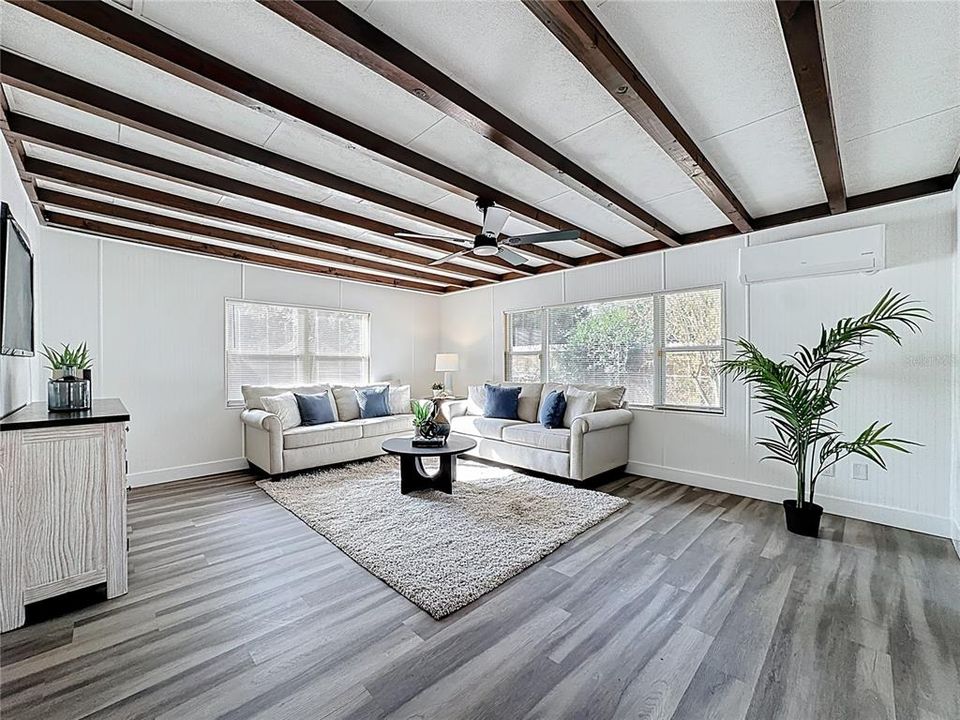 En Venta: $364,900 (3 camas, 2 baños, 1582 Pies cuadrados)