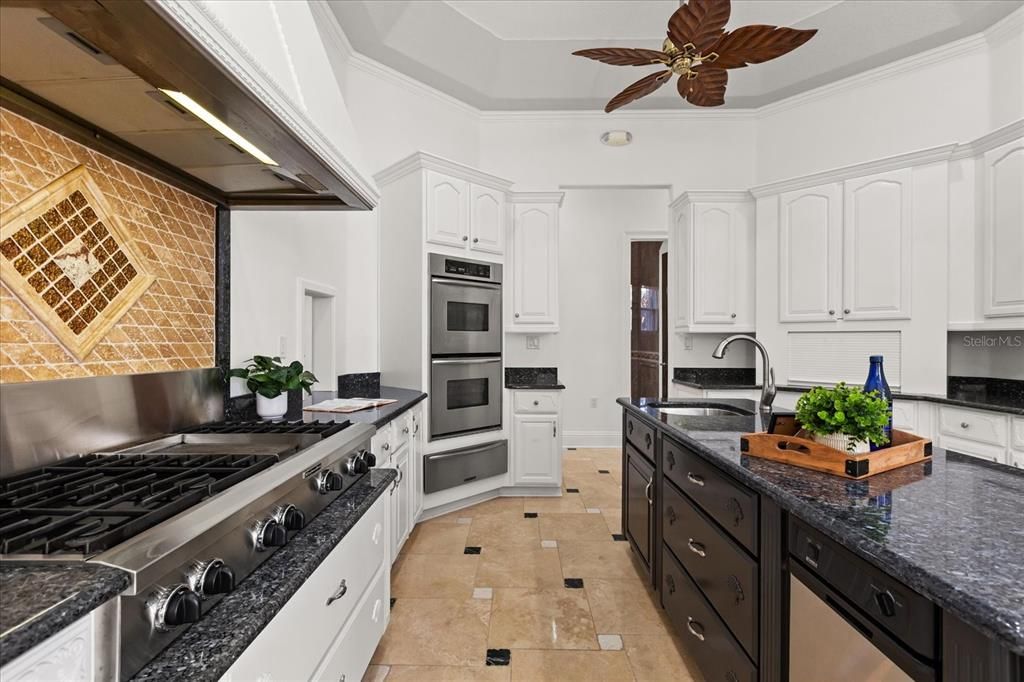For Sale: $3,550,000 (8 beds, 6 baths, 12000 Square Feet)