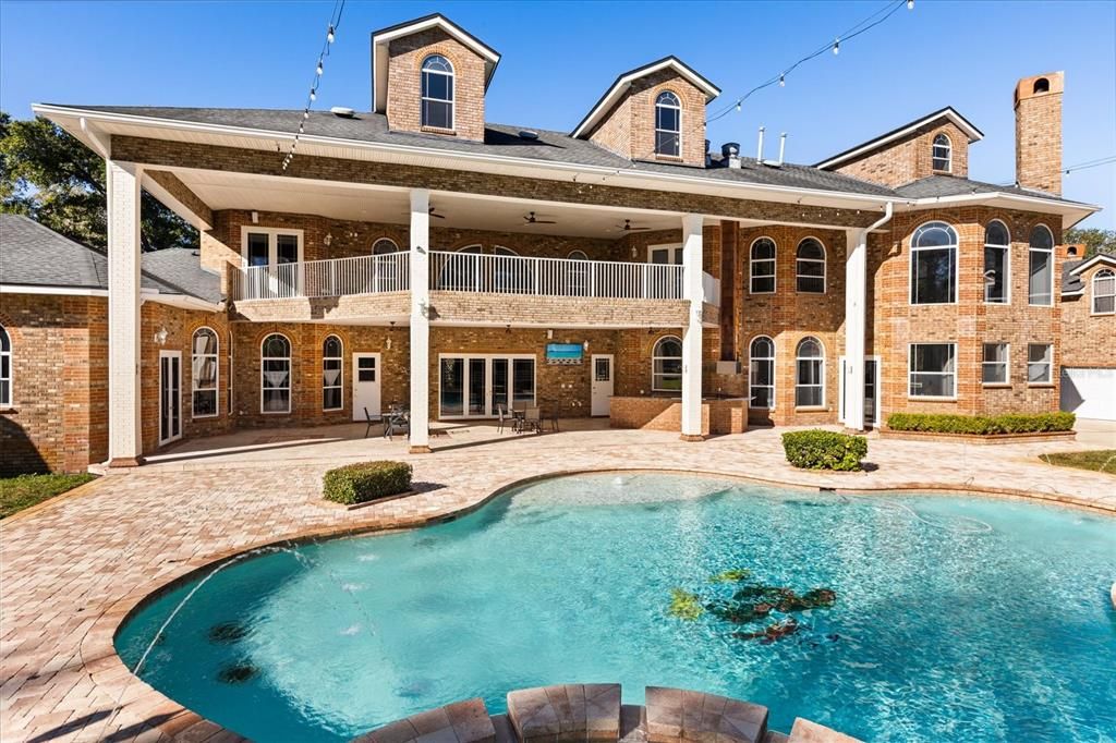 For Sale: $3,550,000 (8 beds, 6 baths, 12000 Square Feet)
