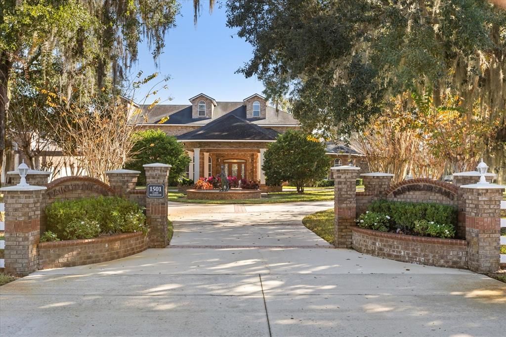 For Sale: $3,550,000 (8 beds, 6 baths, 12000 Square Feet)