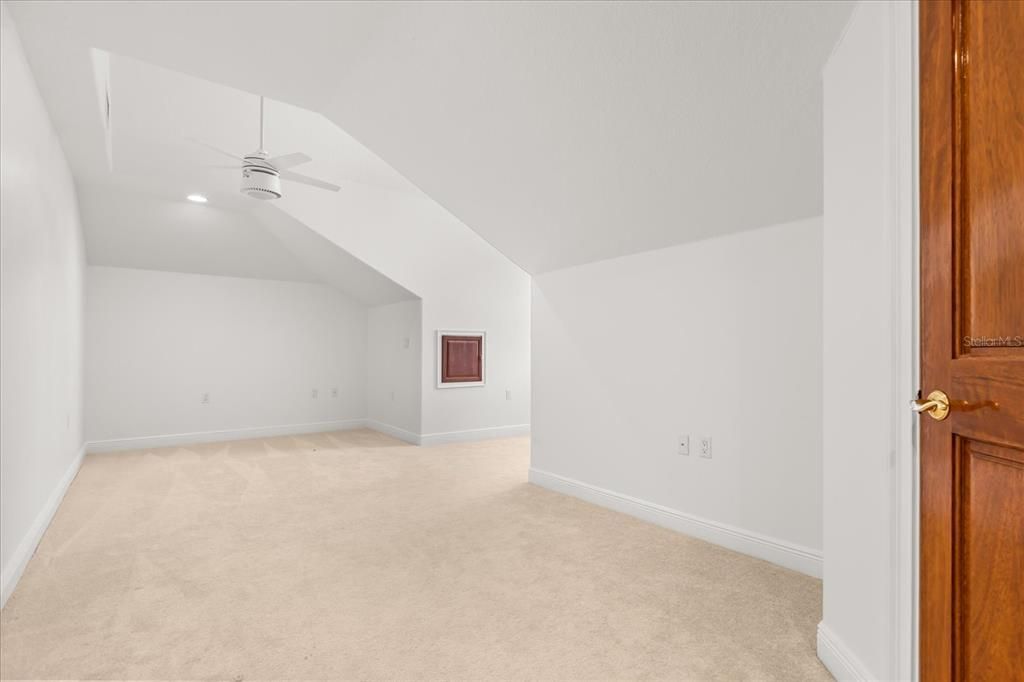 For Sale: $3,550,000 (8 beds, 6 baths, 12000 Square Feet)