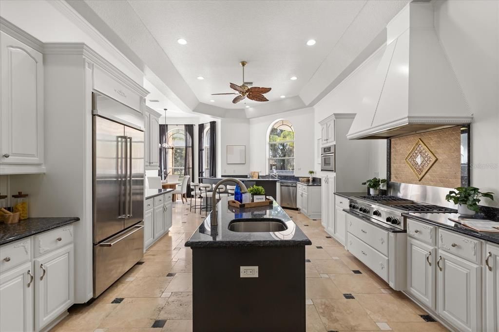 For Sale: $3,550,000 (8 beds, 6 baths, 12000 Square Feet)