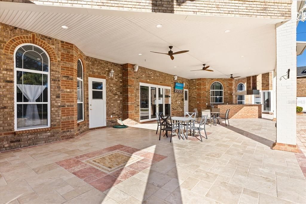 For Sale: $3,550,000 (8 beds, 6 baths, 12000 Square Feet)