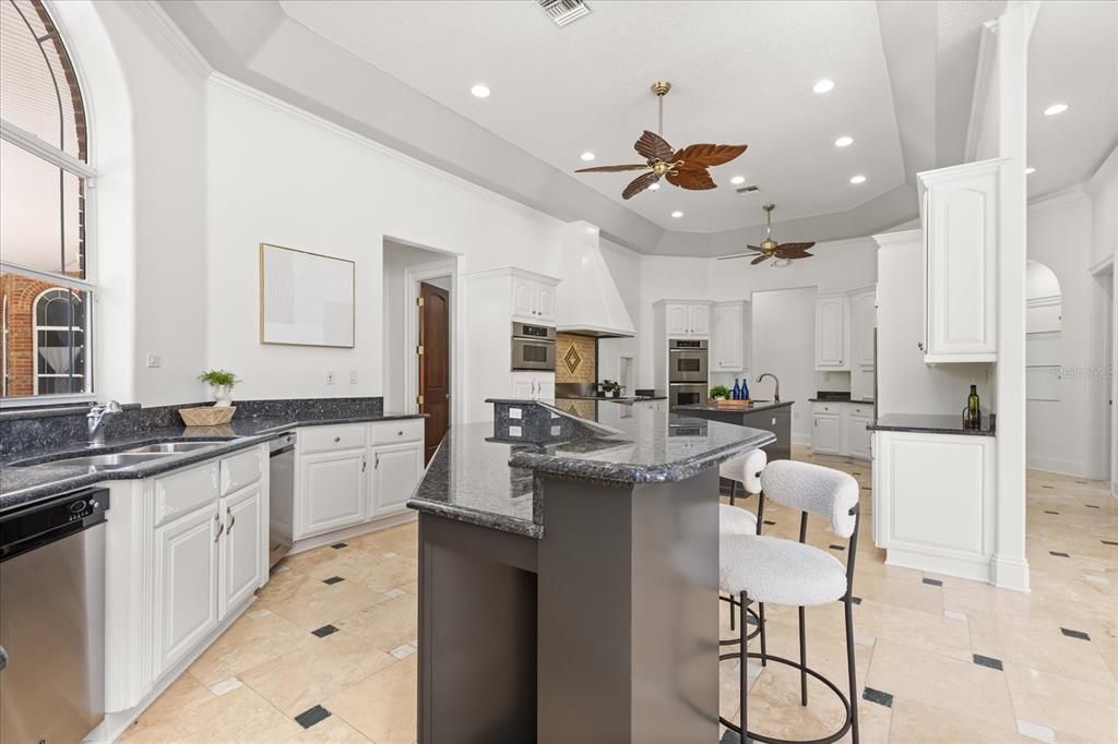 For Sale: $3,550,000 (8 beds, 6 baths, 12000 Square Feet)