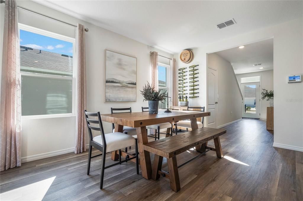 En Venta: $383,990 (5 camas, 3 baños, 2447 Pies cuadrados)