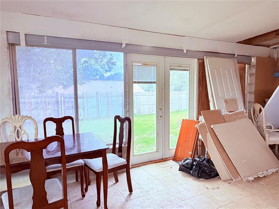 En Venta: $257,000 (3 camas, 2 baños, 1658 Pies cuadrados)