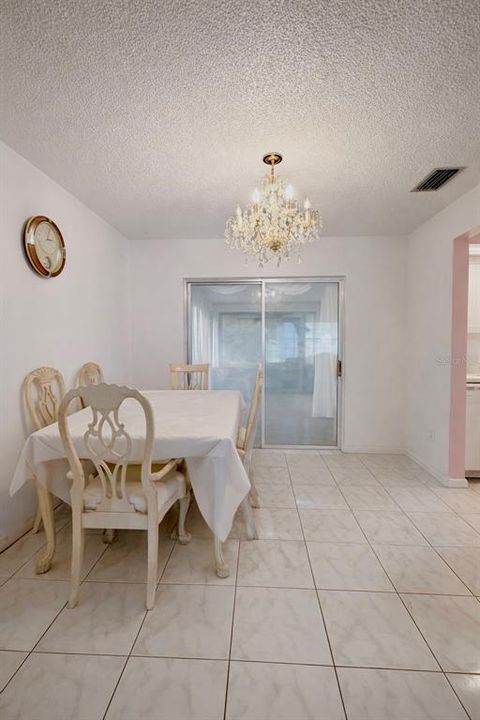 En Venta: $257,000 (3 camas, 2 baños, 1658 Pies cuadrados)