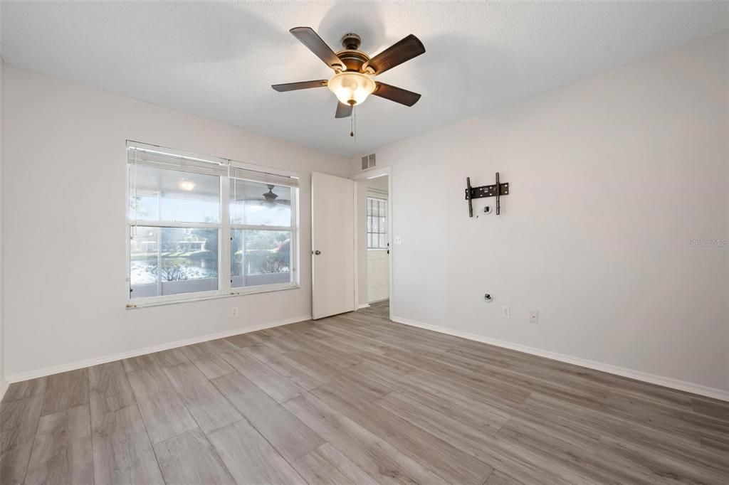 В аренду: $2,500 (3 спален, 2 ванн, 1376 Квадратных фут)