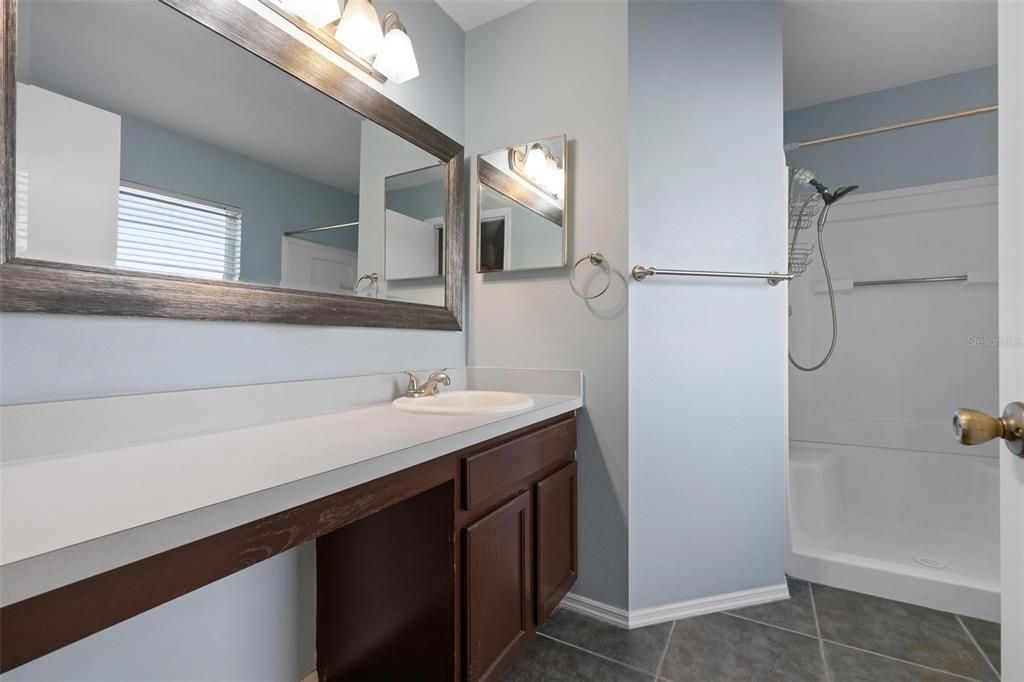 В аренду: $2,500 (3 спален, 2 ванн, 1376 Квадратных фут)