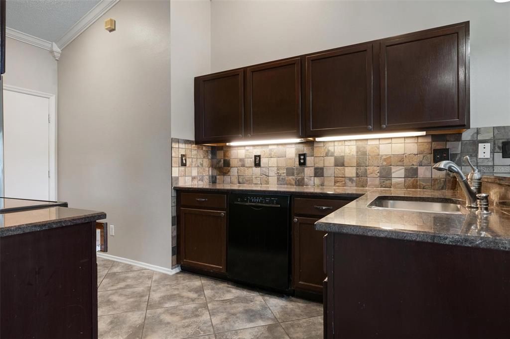 В аренду: $2,500 (3 спален, 2 ванн, 1376 Квадратных фут)