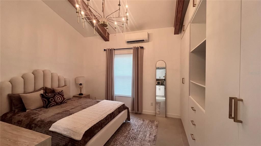 For Rent: $2,000 (1 beds, 1 baths, 640 Square Feet)