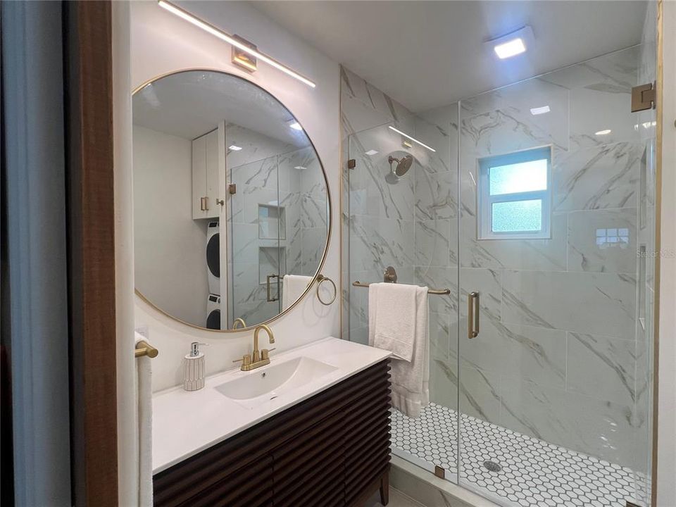 For Rent: $2,000 (1 beds, 1 baths, 640 Square Feet)