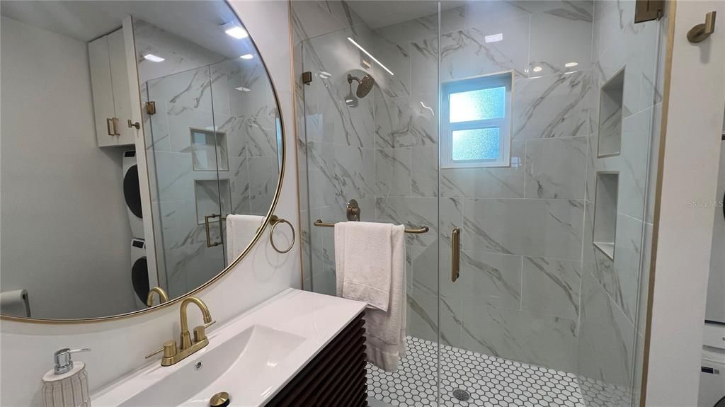 For Rent: $2,000 (1 beds, 1 baths, 640 Square Feet)