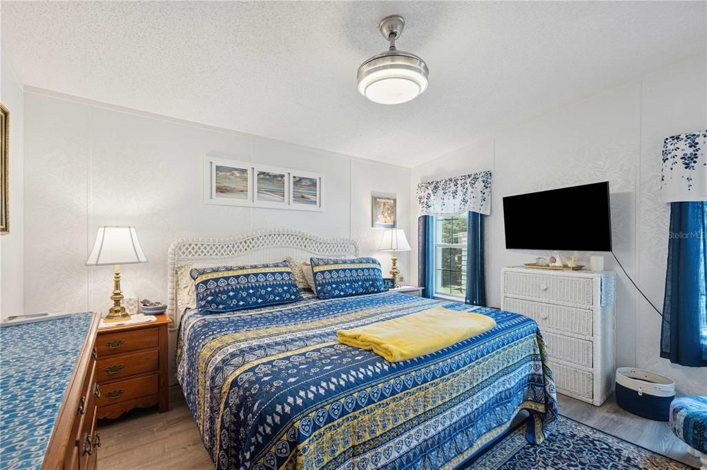 待售: $293,000 (3 贝兹, 2 浴室, 2050 平方英尺)