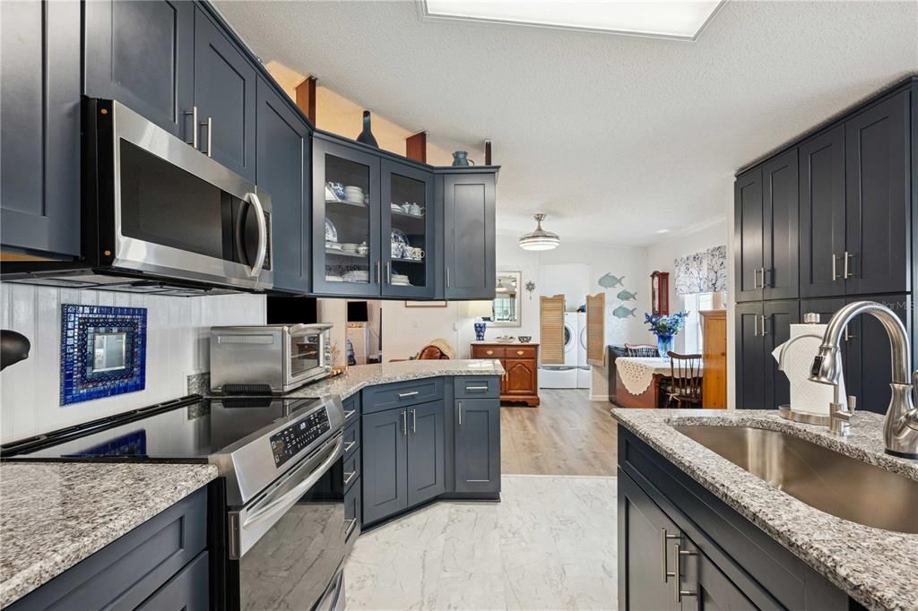 待售: $293,000 (3 贝兹, 2 浴室, 2050 平方英尺)