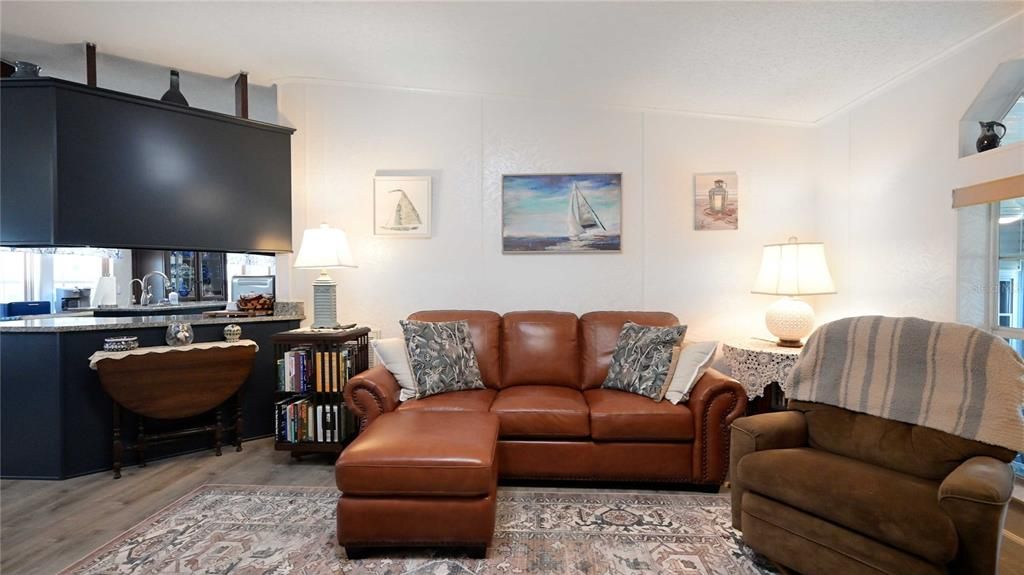 待售: $293,000 (3 贝兹, 2 浴室, 2050 平方英尺)