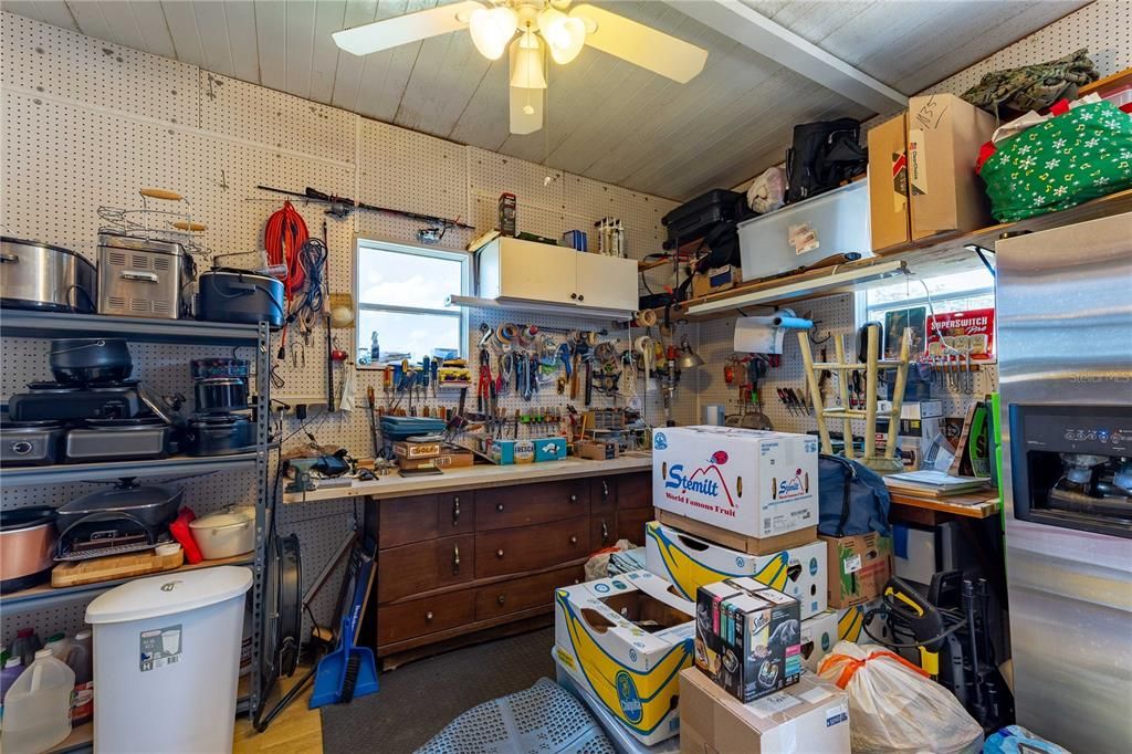 待售: $293,000 (3 贝兹, 2 浴室, 2050 平方英尺)