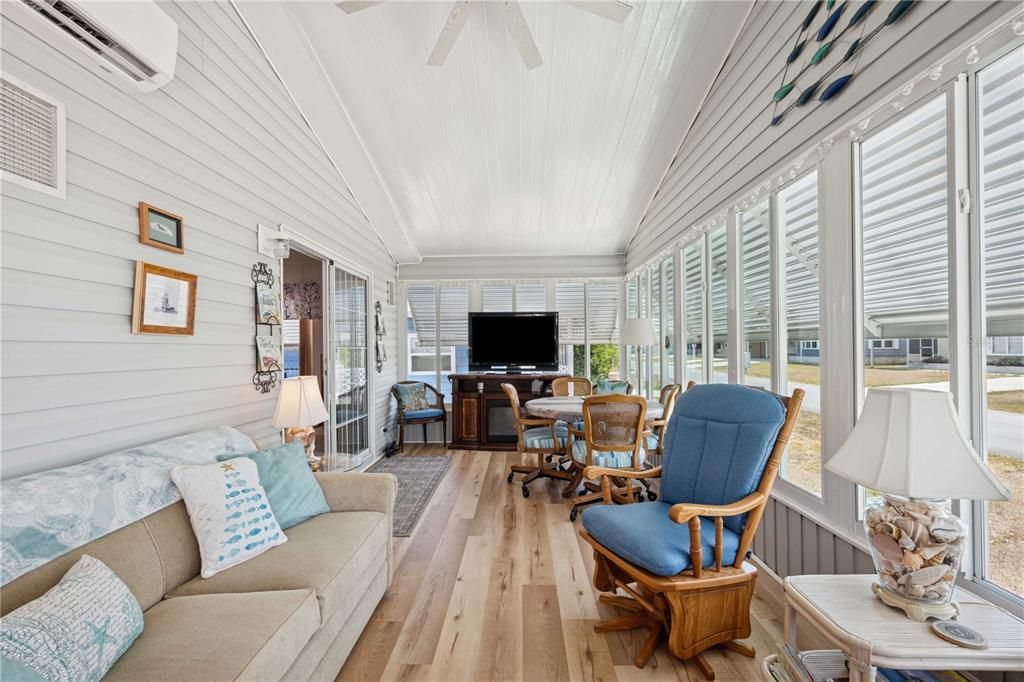 待售: $293,000 (3 贝兹, 2 浴室, 2050 平方英尺)