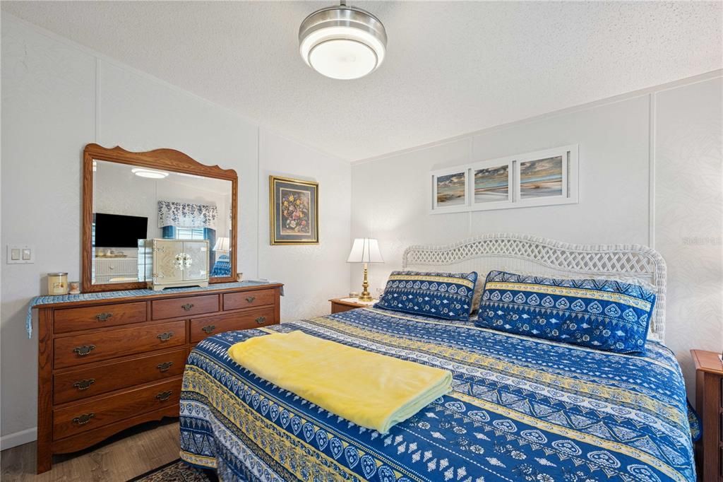 待售: $293,000 (3 贝兹, 2 浴室, 2050 平方英尺)