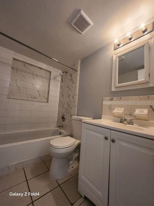 出租: $1,395 (2 贝兹, 1 浴室, 950 平方英尺)