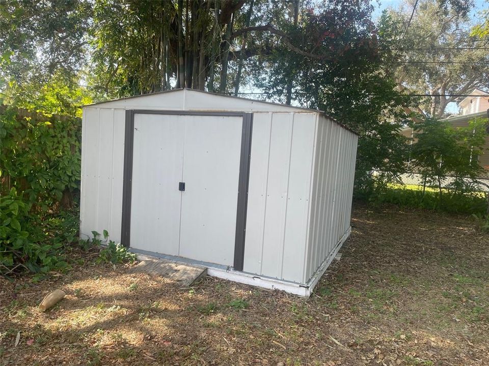 For Sale: $325,000 (4 beds, 2 baths, 1452 Square Feet)