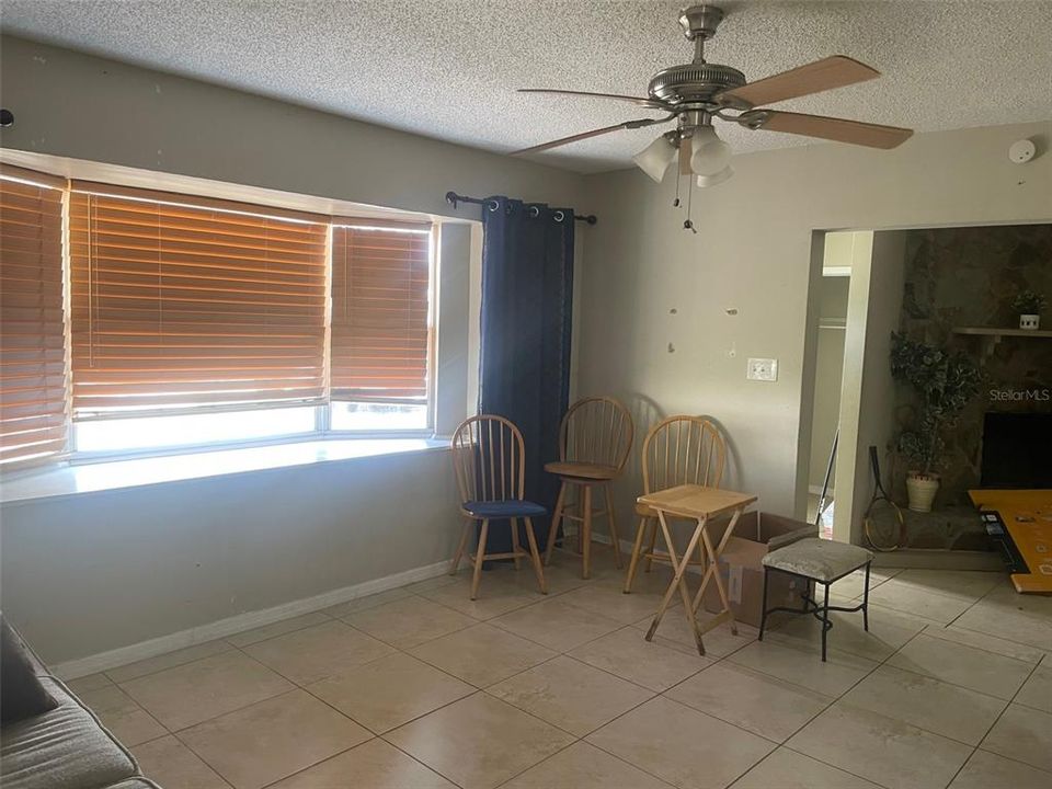 For Sale: $325,000 (4 beds, 2 baths, 1452 Square Feet)