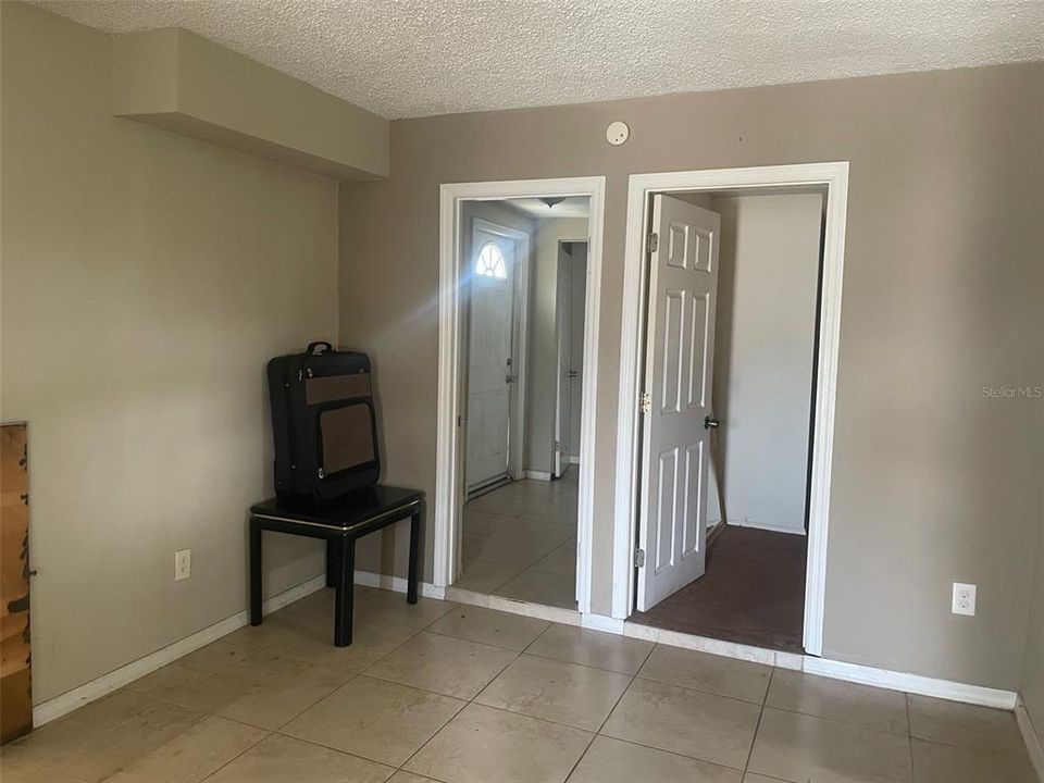 For Sale: $325,000 (4 beds, 2 baths, 1452 Square Feet)