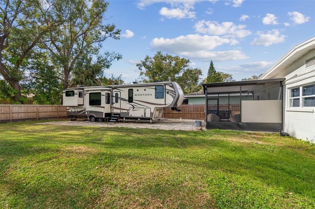 En Venta: $489,900 (4 camas, 2 baños, 1404 Pies cuadrados)