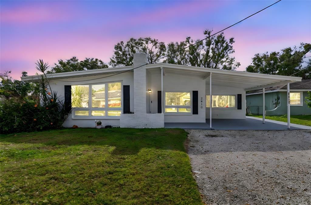 En Venta: $489,900 (4 camas, 2 baños, 1404 Pies cuadrados)