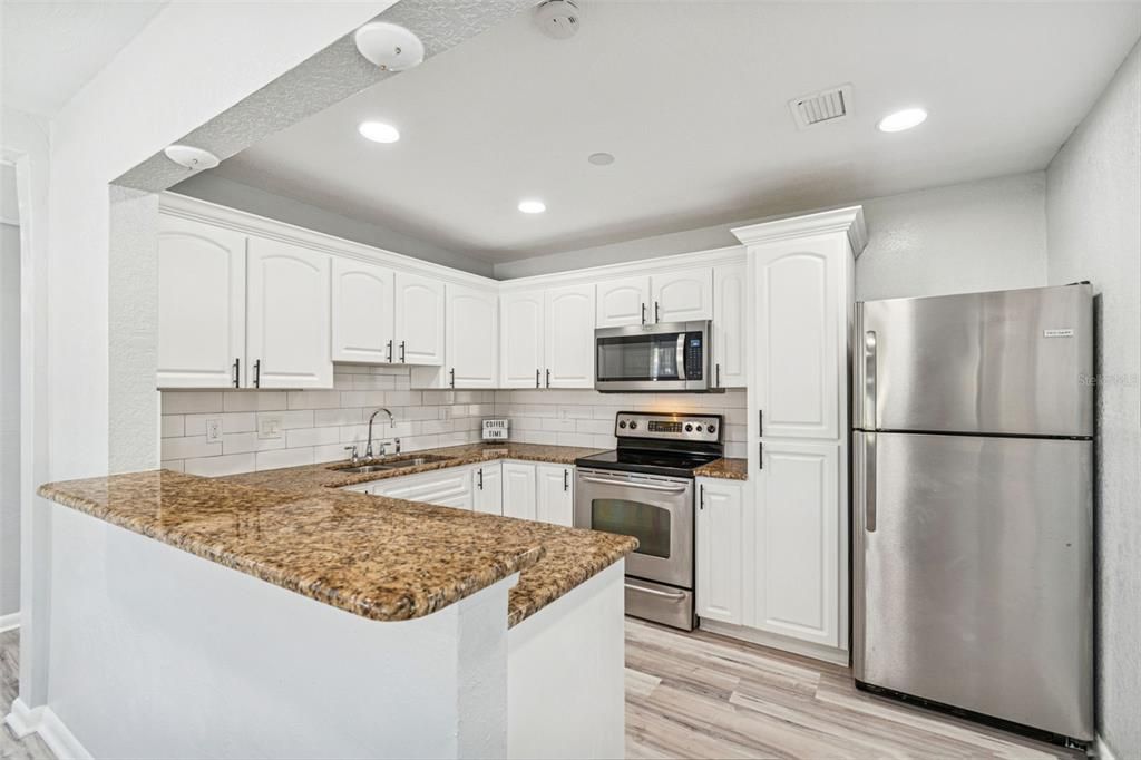 En Venta: $489,900 (4 camas, 2 baños, 1404 Pies cuadrados)