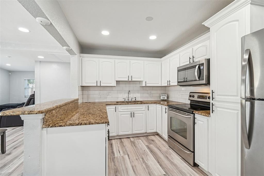 En Venta: $489,900 (4 camas, 2 baños, 1404 Pies cuadrados)