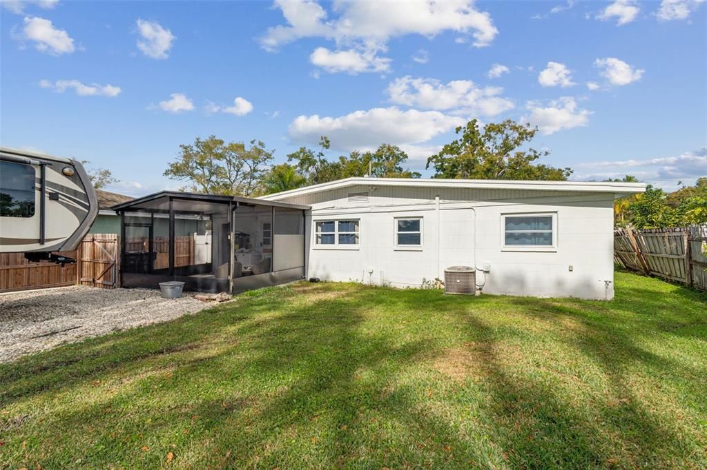 En Venta: $489,900 (4 camas, 2 baños, 1404 Pies cuadrados)