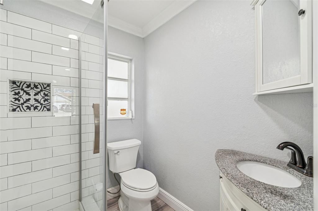 En Venta: $489,900 (4 camas, 2 baños, 1404 Pies cuadrados)