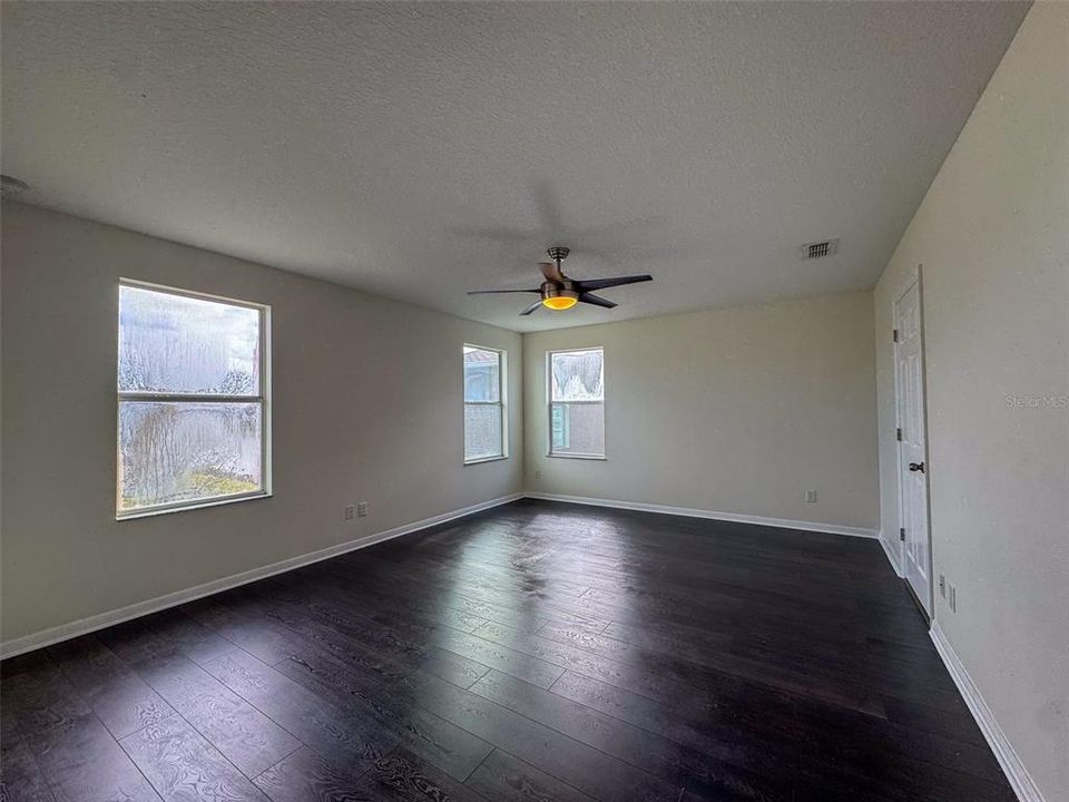 出租: $2,950 (3 贝兹, 2 浴室, 2516 平方英尺)