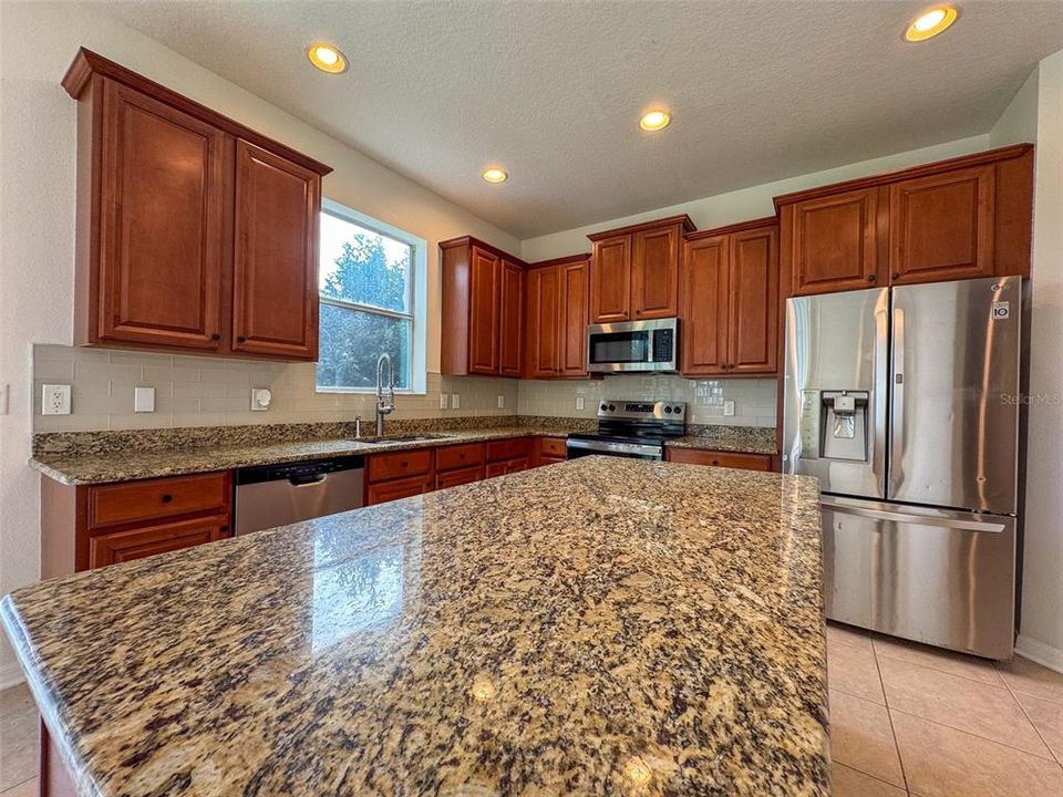 出租: $2,950 (3 贝兹, 2 浴室, 2516 平方英尺)