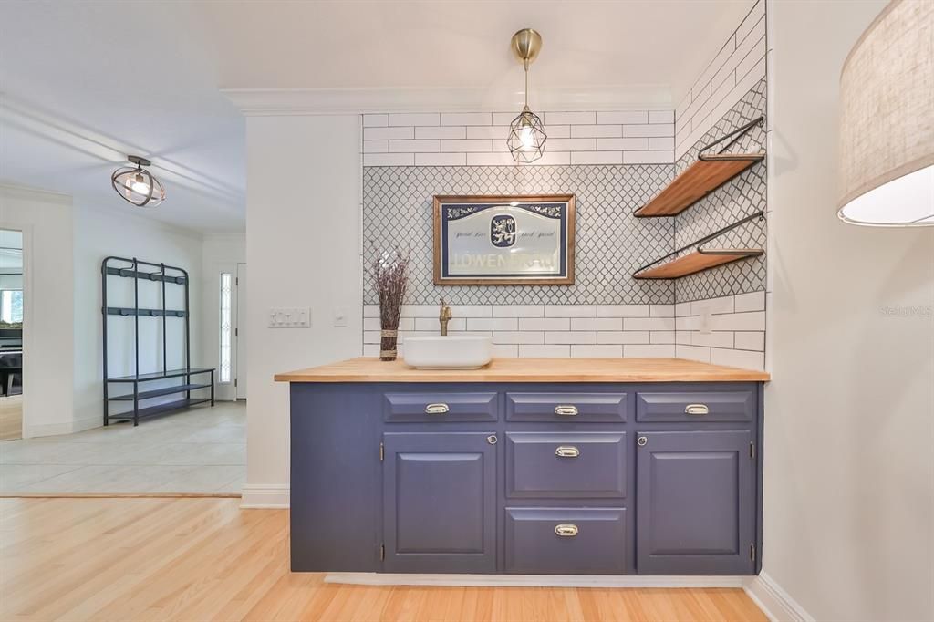 For Rent: $3,999 (4 beds, 3 baths, 2867 Square Feet)