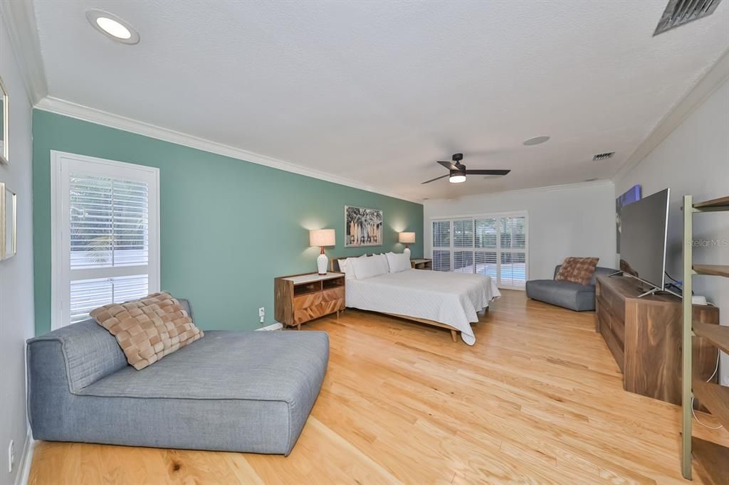 For Rent: $3,999 (4 beds, 3 baths, 2867 Square Feet)