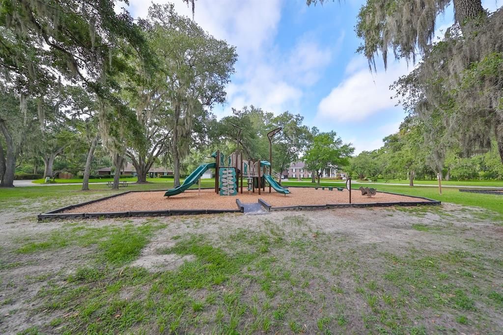 For Rent: $3,999 (4 beds, 3 baths, 2867 Square Feet)