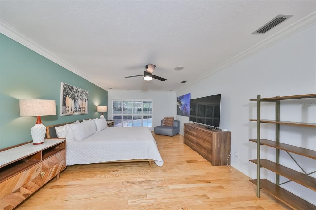 For Rent: $3,999 (4 beds, 3 baths, 2867 Square Feet)