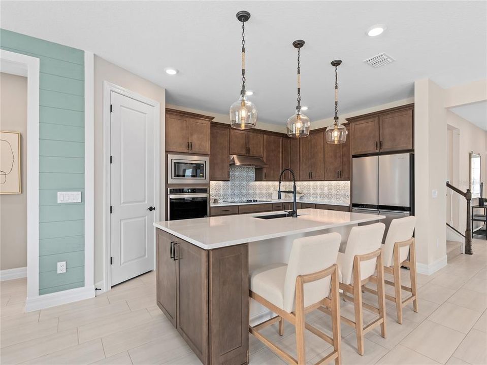 For Sale: $649,990 (4 beds, 3 baths, 2946 Square Feet)