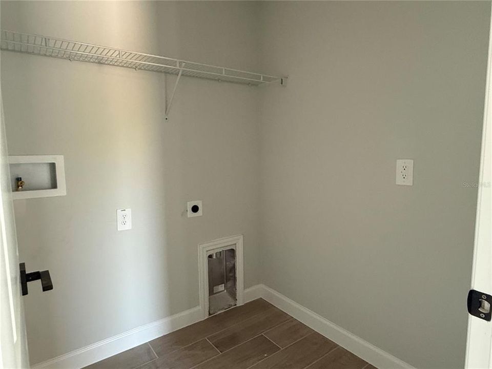 На продажу: $543,564 (4 спален, 2 ванн, 1864 Квадратных фут)