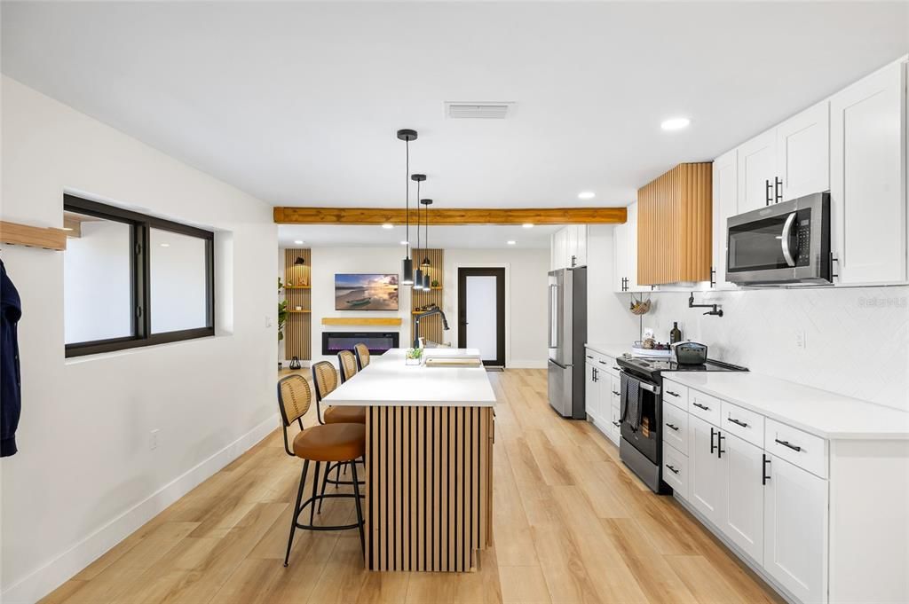 For Sale: $569,000 (3 beds, 2 baths, 1540 Square Feet)