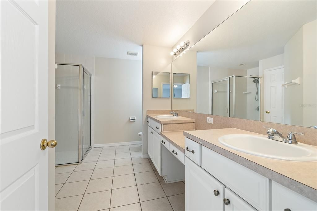 For Sale: $250,000 (3 beds, 2 baths, 1603 Square Feet)