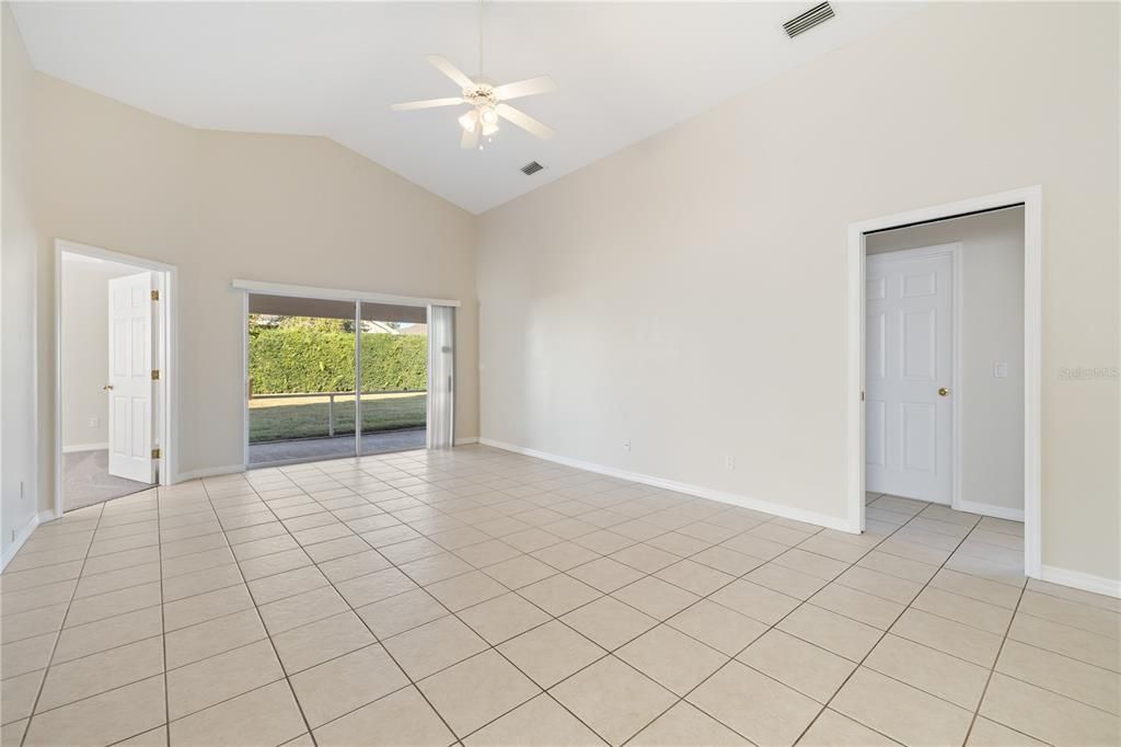 For Sale: $250,000 (3 beds, 2 baths, 1603 Square Feet)