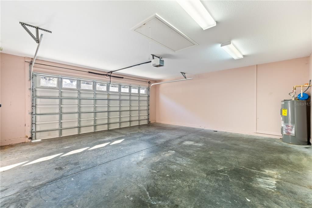 For Sale: $250,000 (3 beds, 2 baths, 1603 Square Feet)