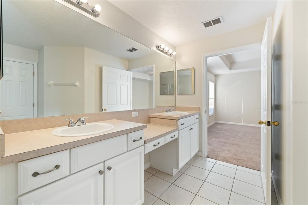 For Sale: $250,000 (3 beds, 2 baths, 1603 Square Feet)