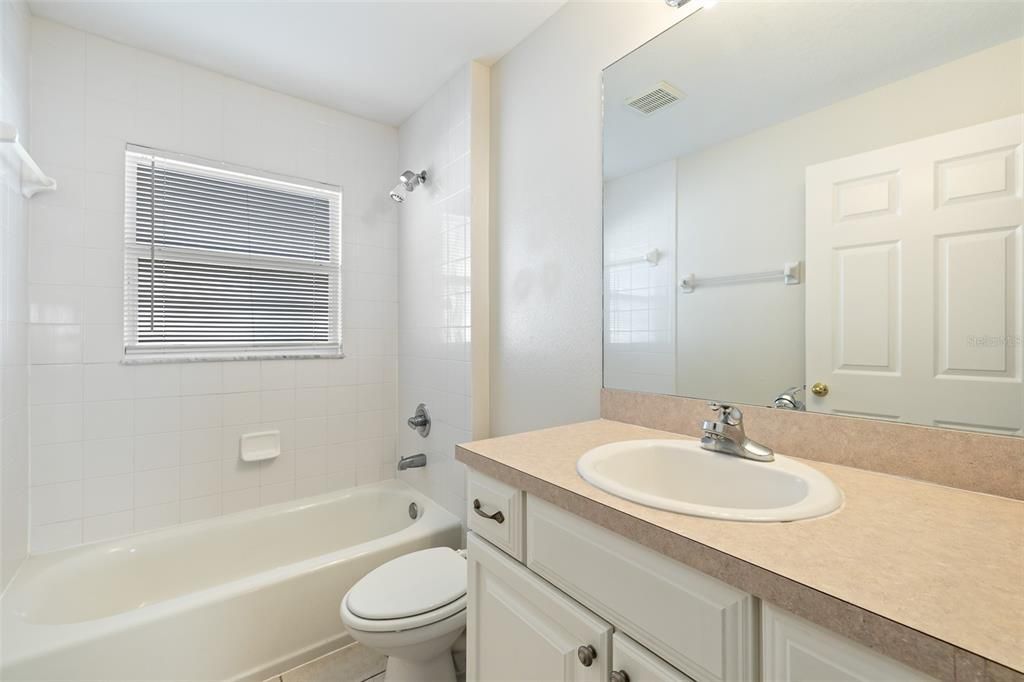 For Sale: $250,000 (3 beds, 2 baths, 1603 Square Feet)