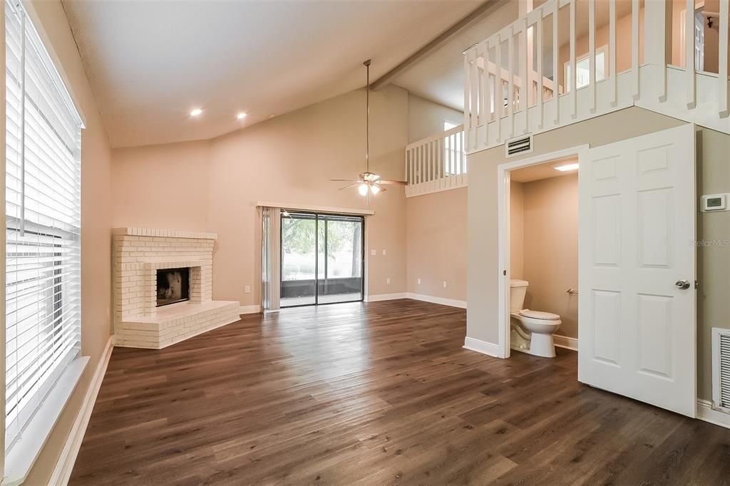 For Sale: $350,000 (3 beds, 2 baths, 1628 Square Feet)