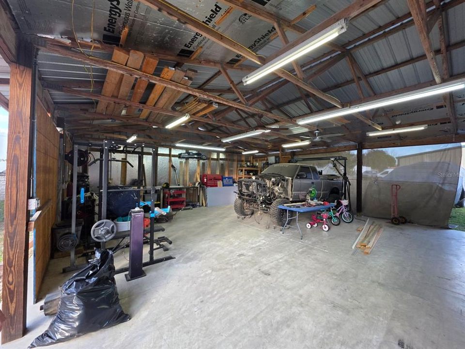 For Sale: $129,000 (2 beds, 2 baths, 924 Square Feet)